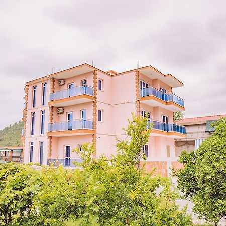 Apartments Krstovic Сутоморе Екстер'єр фото