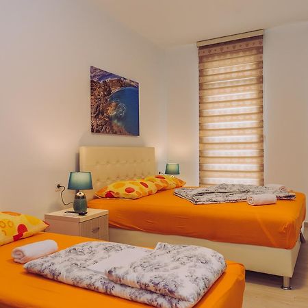 Apartments Krstovic Сутоморе Екстер'єр фото