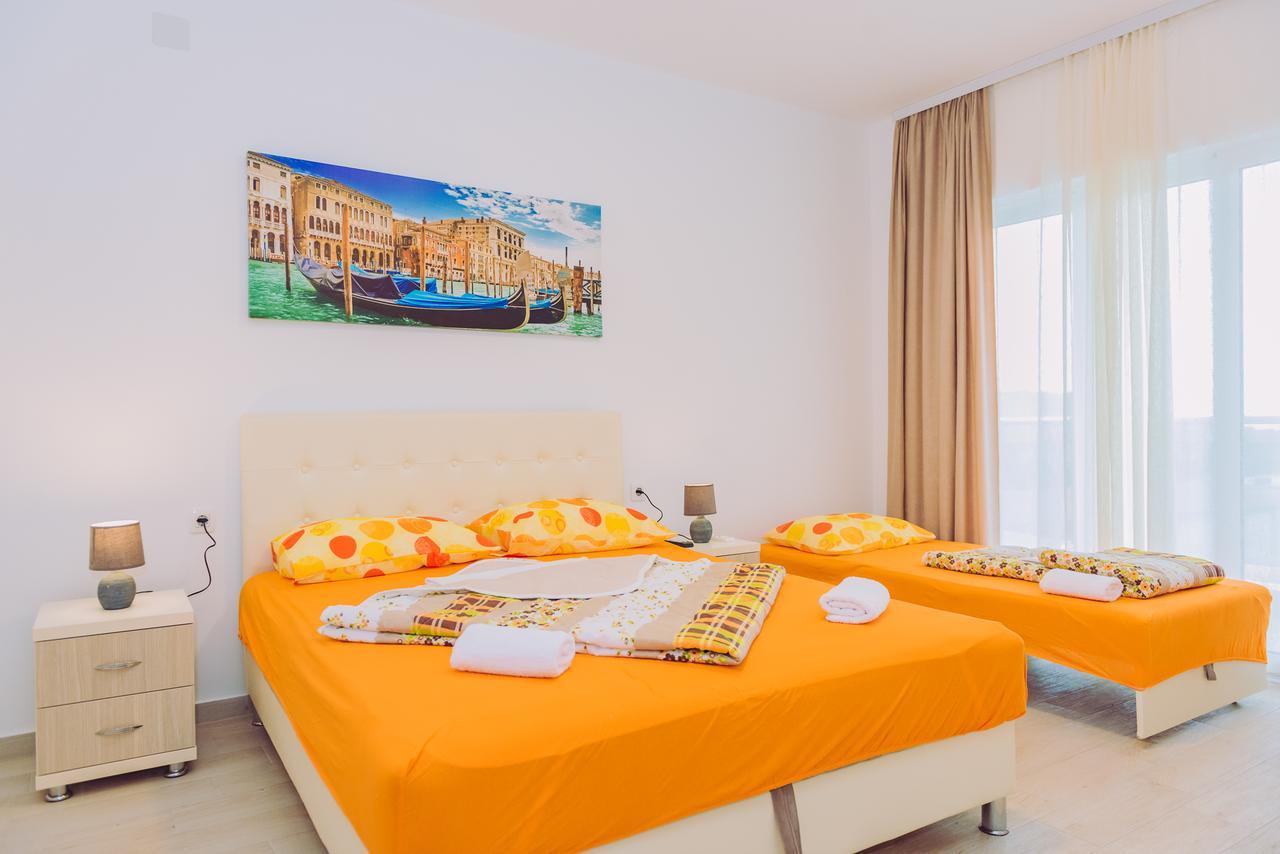 Apartments Krstovic Сутоморе Екстер'єр фото