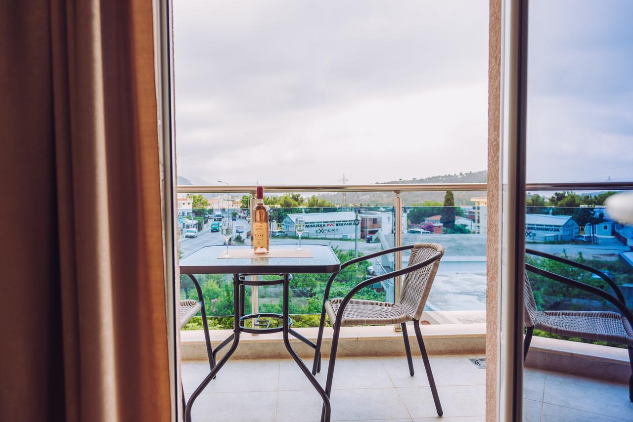 Apartments Krstovic Сутоморе Екстер'єр фото