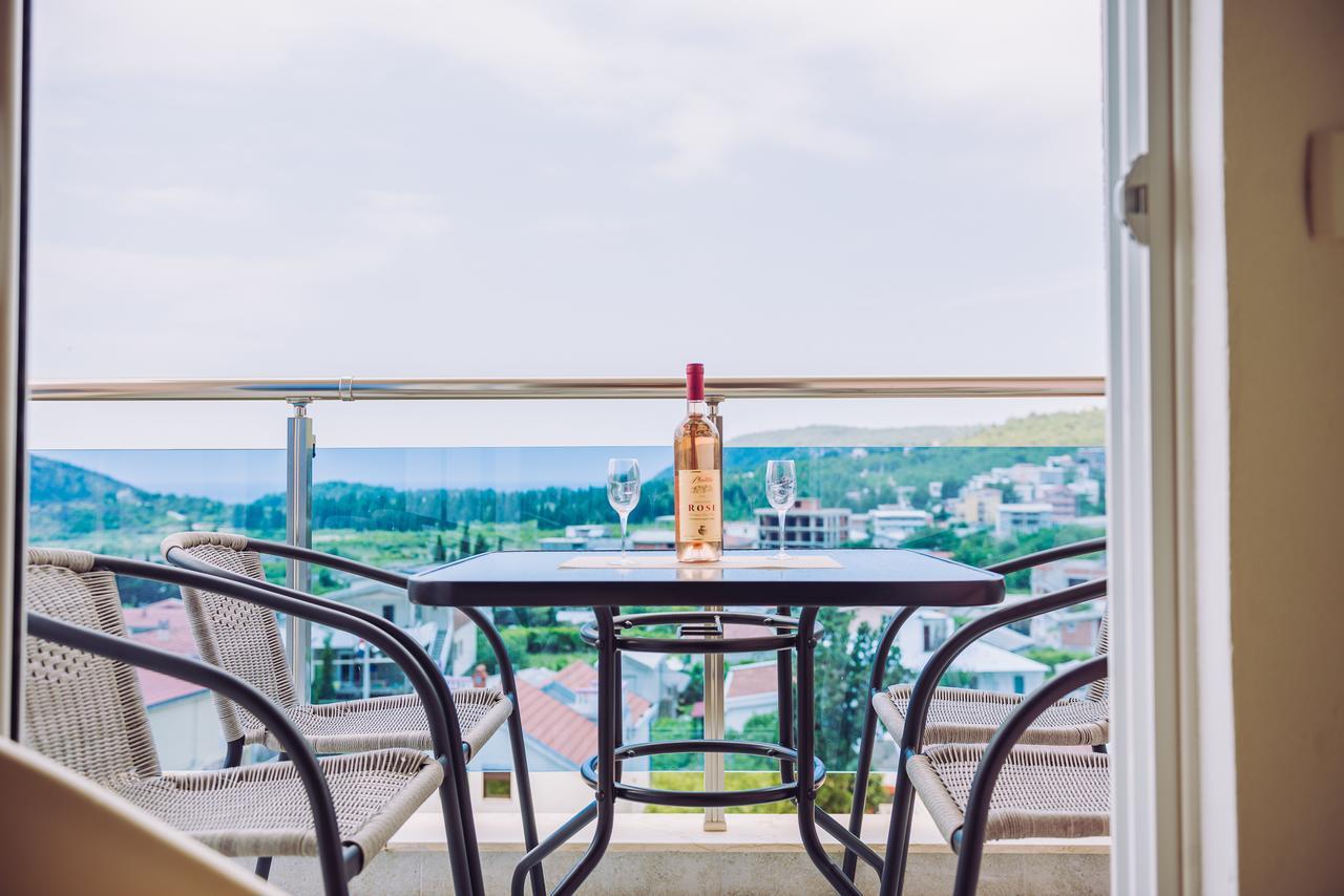 Apartments Krstovic Сутоморе Екстер'єр фото