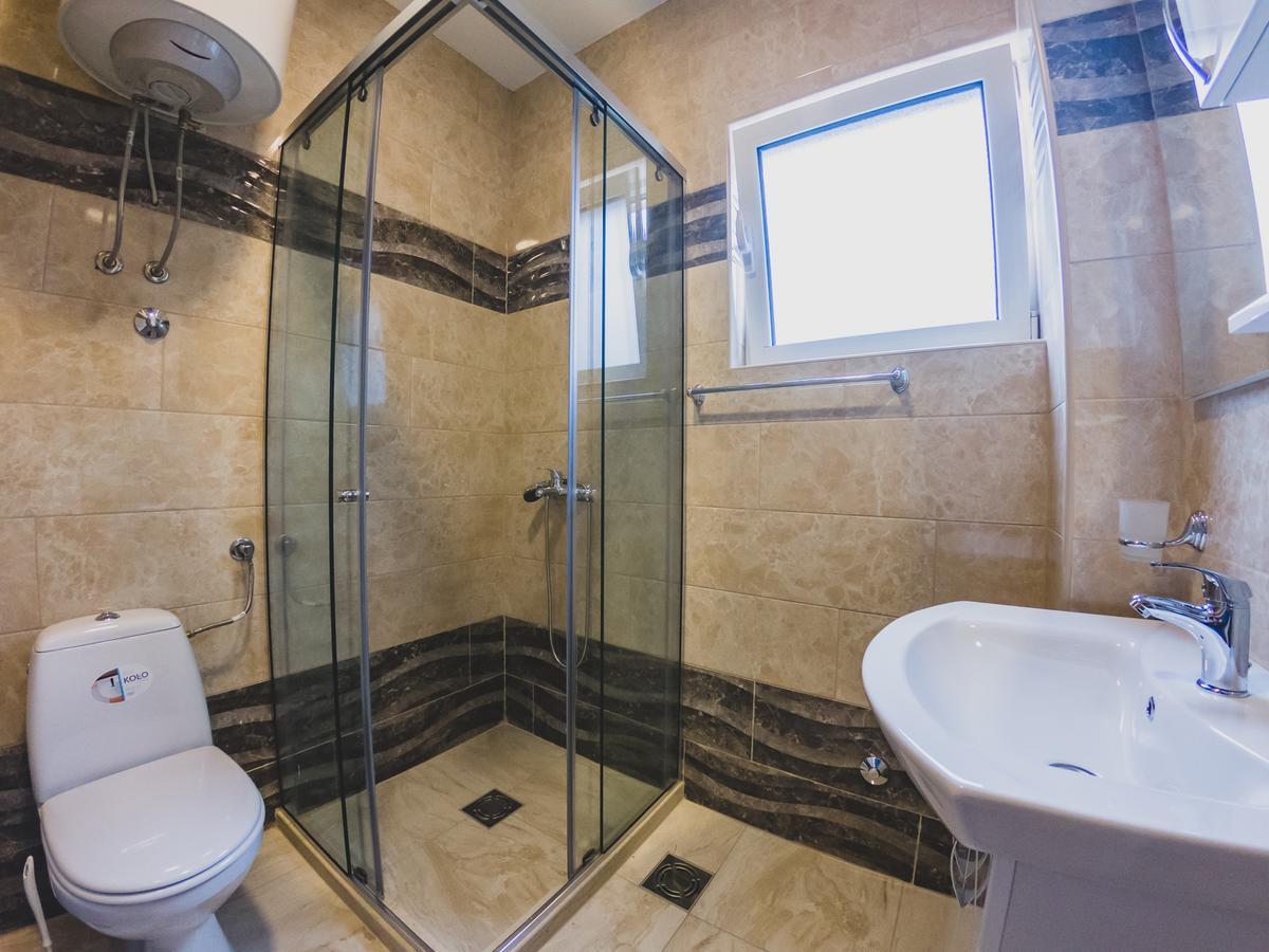 Apartments Krstovic Сутоморе Екстер'єр фото