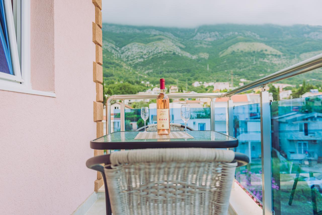 Apartments Krstovic Сутоморе Екстер'єр фото