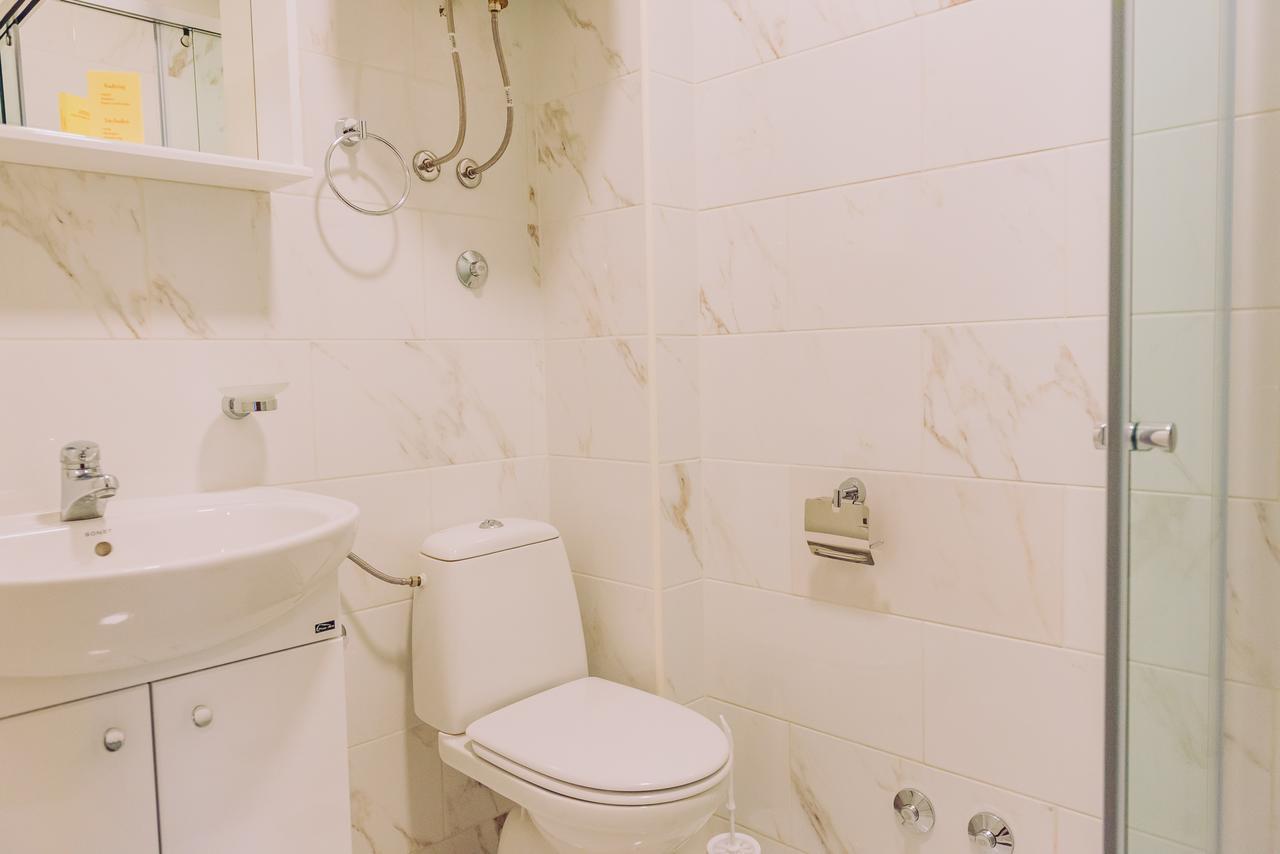 Apartments Krstovic Сутоморе Екстер'єр фото
