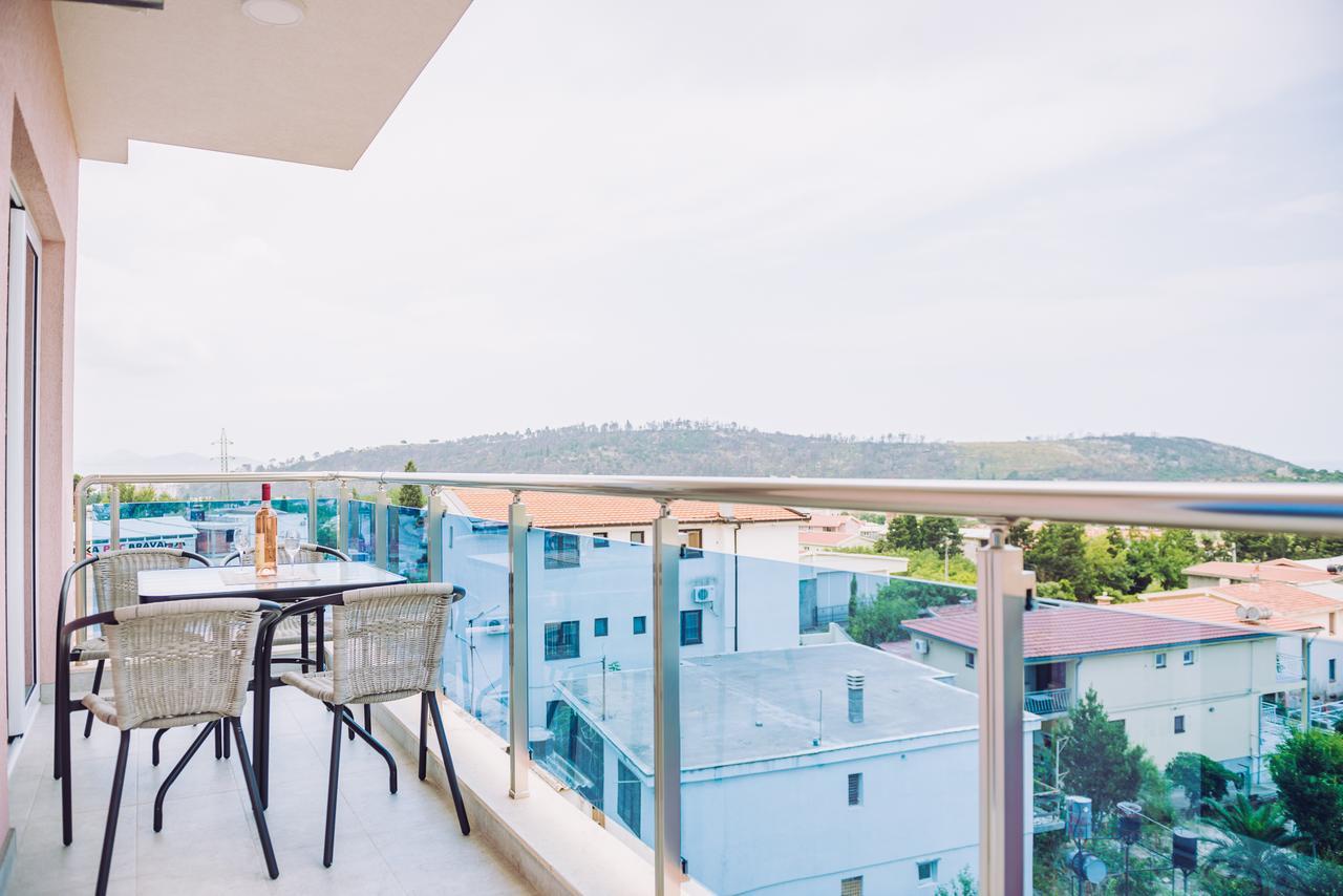 Apartments Krstovic Сутоморе Екстер'єр фото